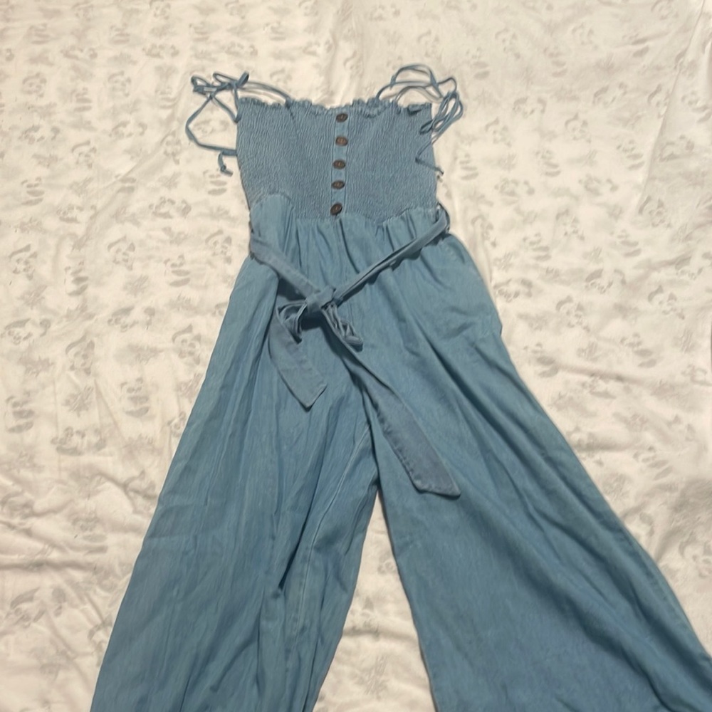 Jean material jumpsuit